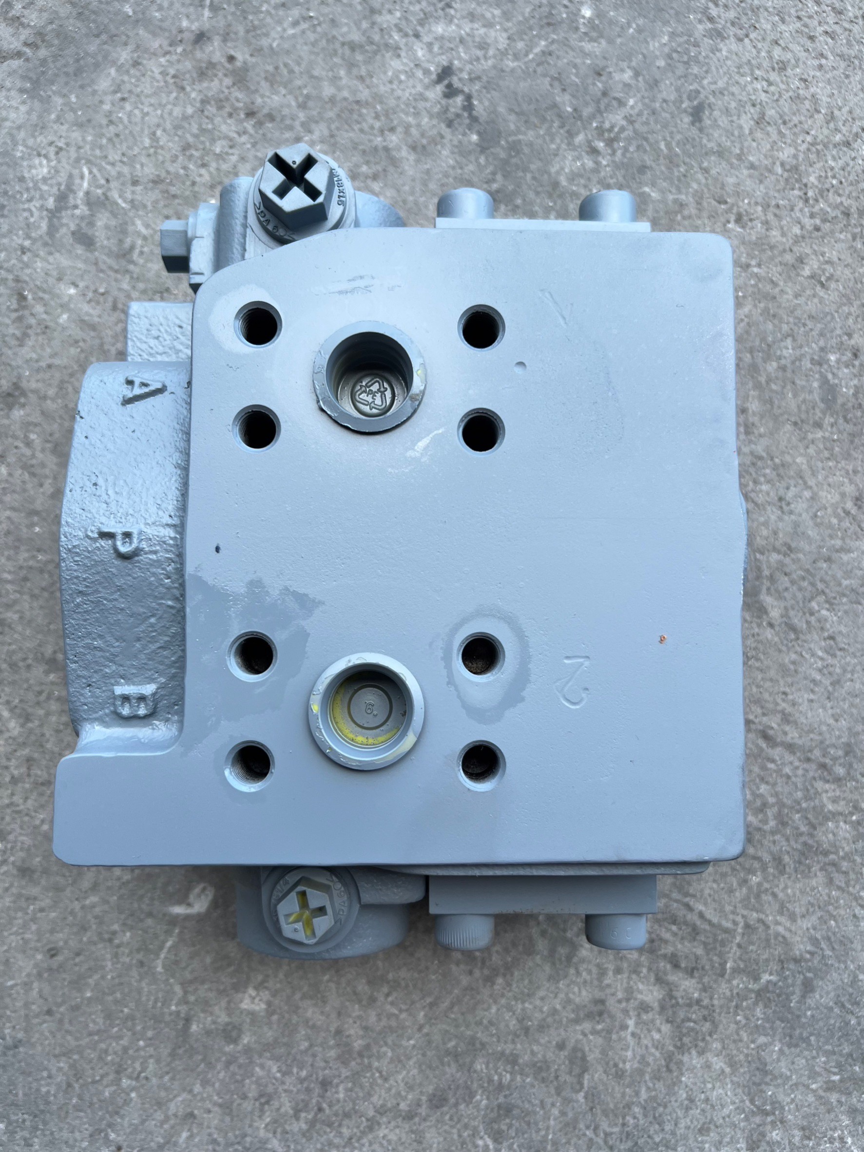 Überholt 16464 Strömungsteiler-Ventilblock