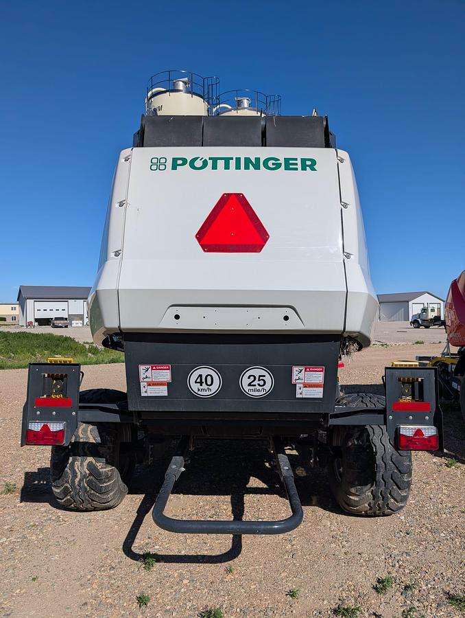 Used 2025 Pottinger Impress 3190 V Pro