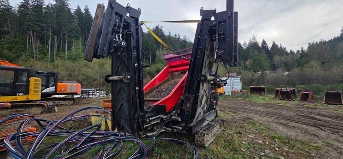 Used 2019 RED RHINO 3-Way Mobile Screener