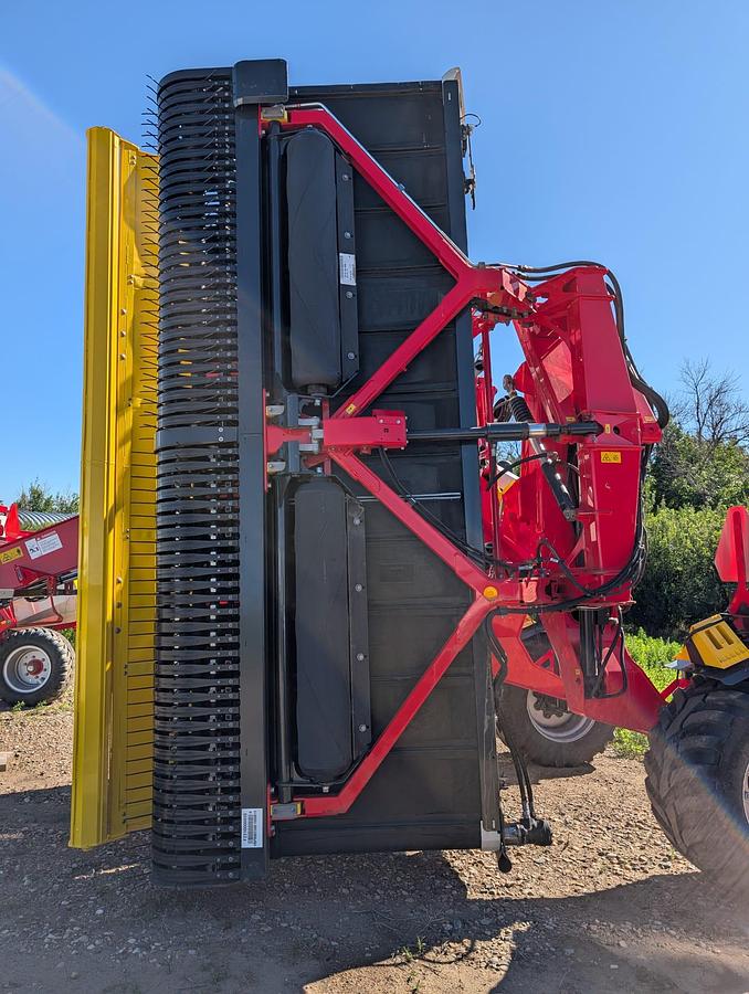 2025 Pottinger Mergento VT 9220