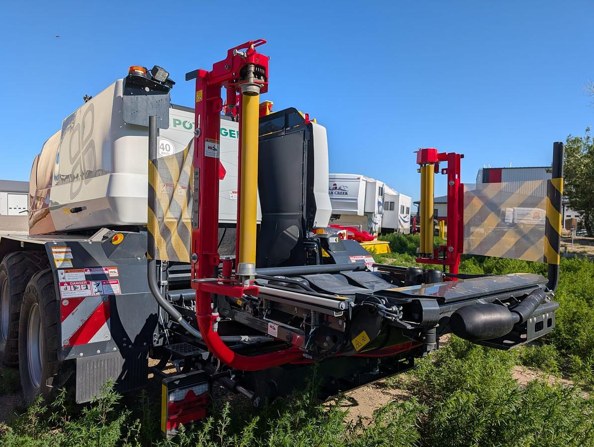 Used 2025 Pottinger Impress 3160 VC Pro