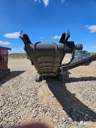 Used 2023 RED RHINO 3-WAY SCREEN