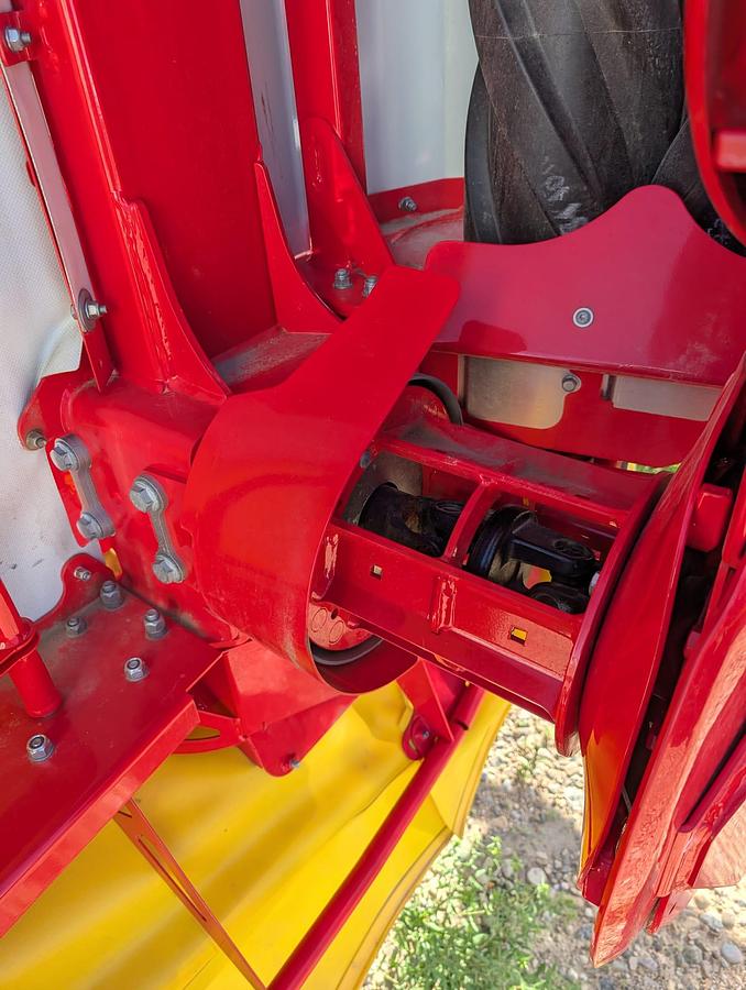 Used 2025 Pottinger NOVACAT V 10000