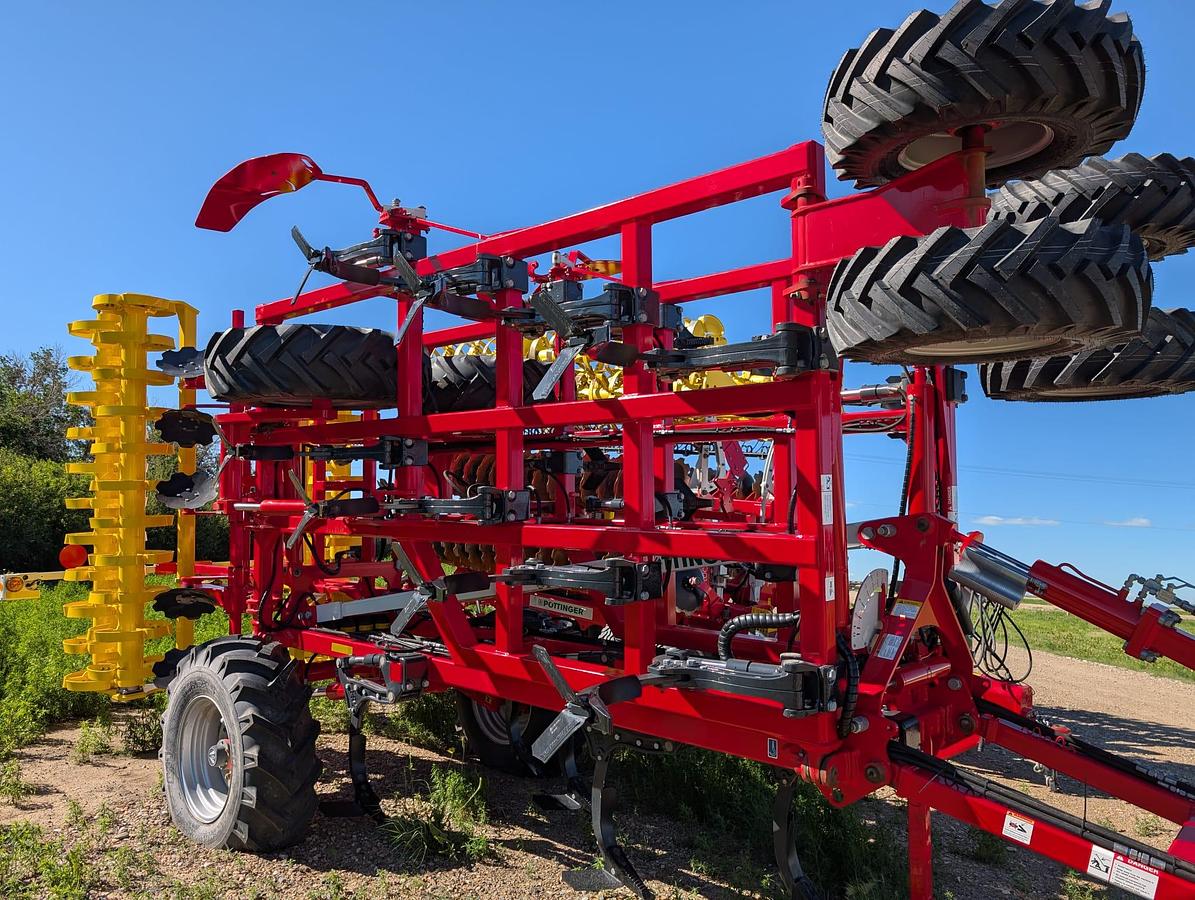 2025 Pottinger Terria 6040