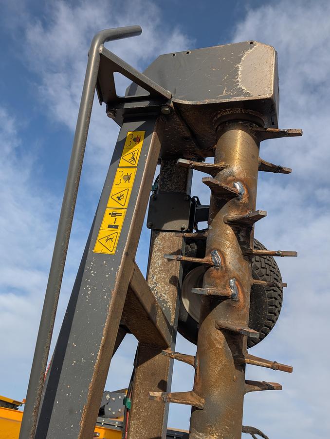 Used 2023 Elho 550 Scorpio Rock Picker C/w Sieve kit)