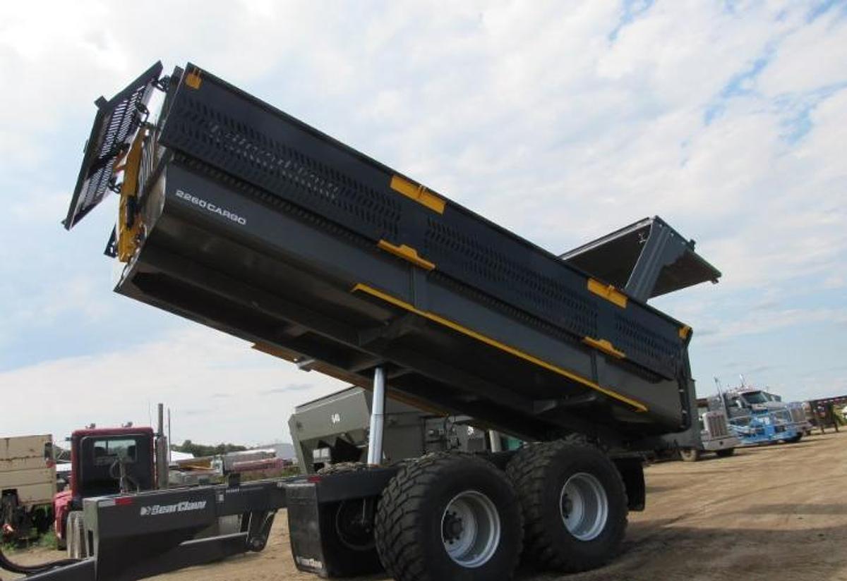 2025 BearClaw 2260 Silage Cargo Wagon