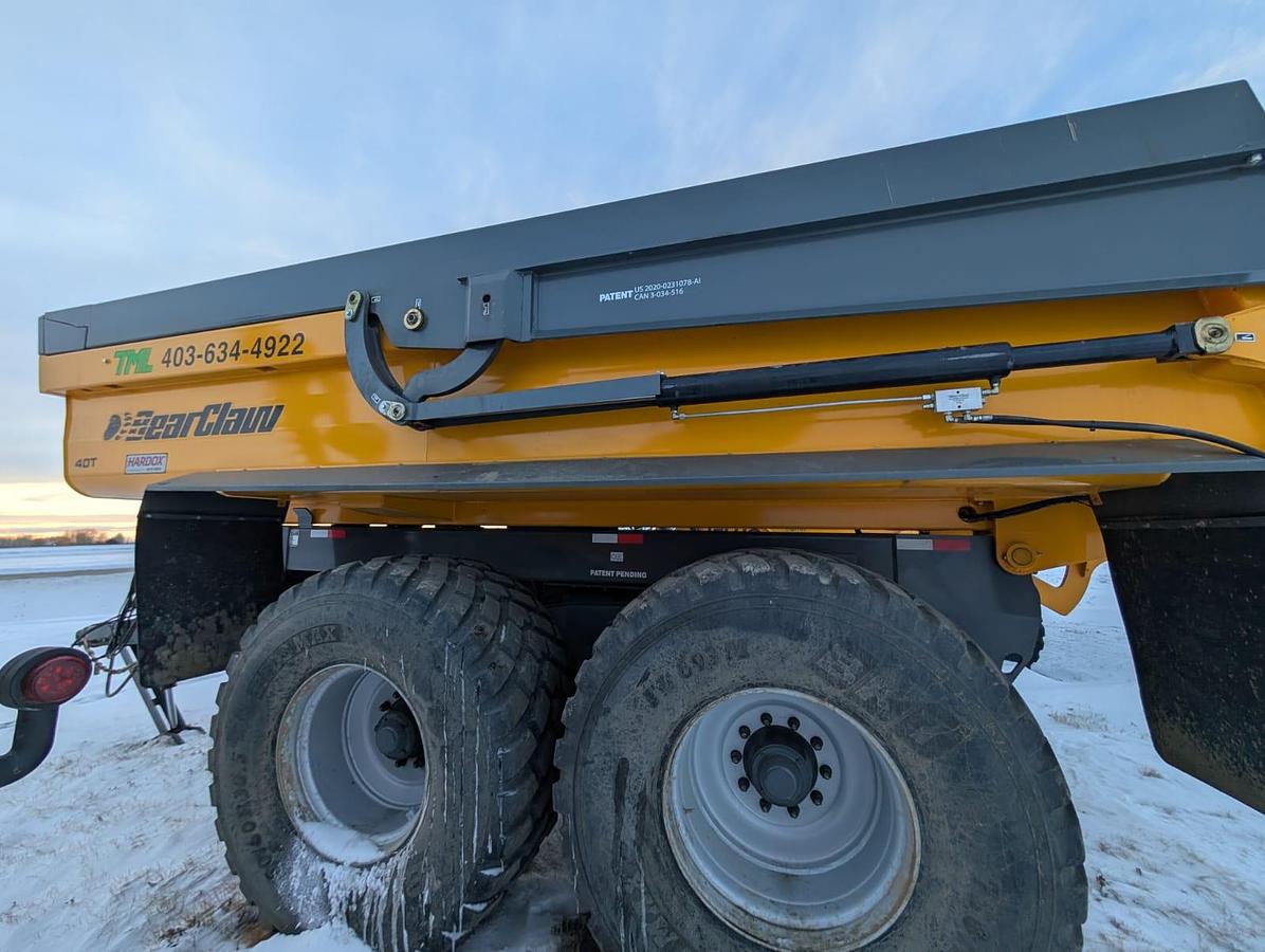 Used 2024 Bearclaw 40T Construction Trailer