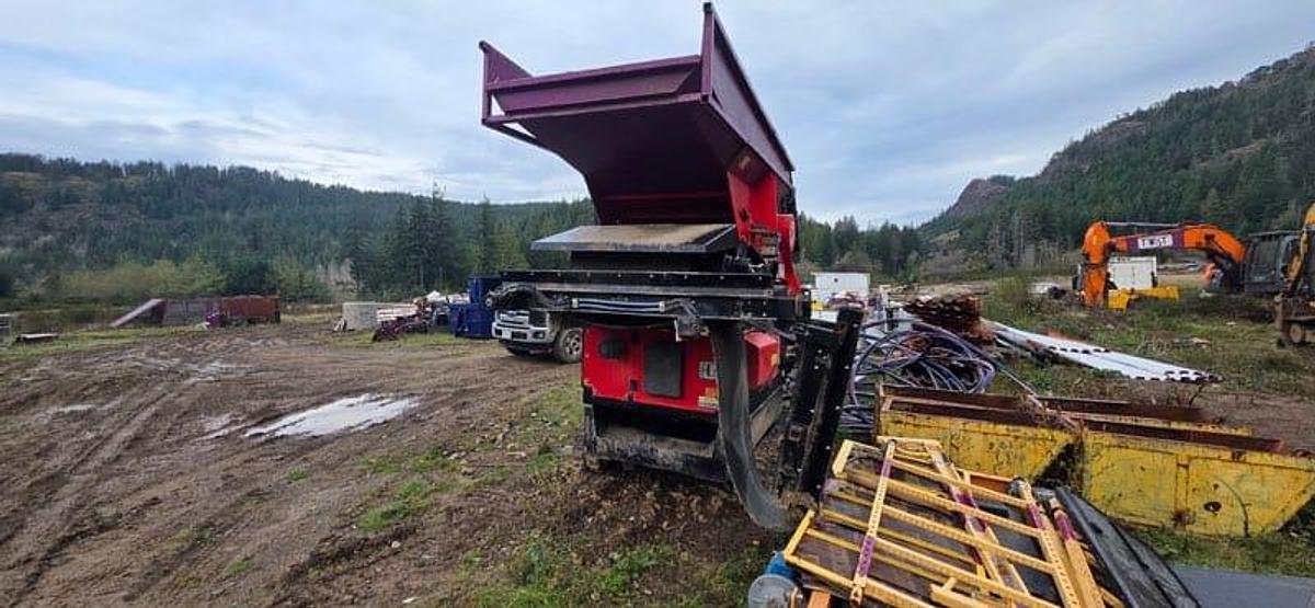 Used 2019 RED RHINO 3-Way Mobile Screener