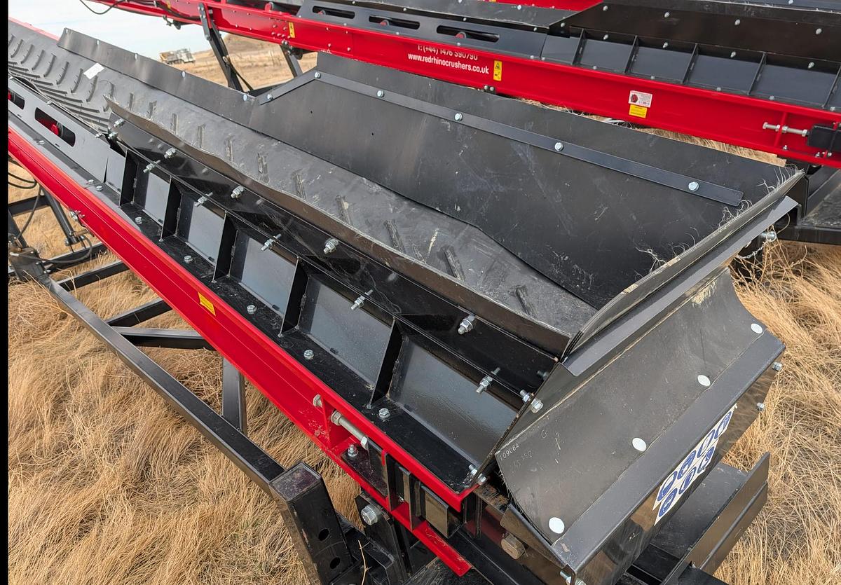 2024 RED RHINO 30 FT Stockpiler