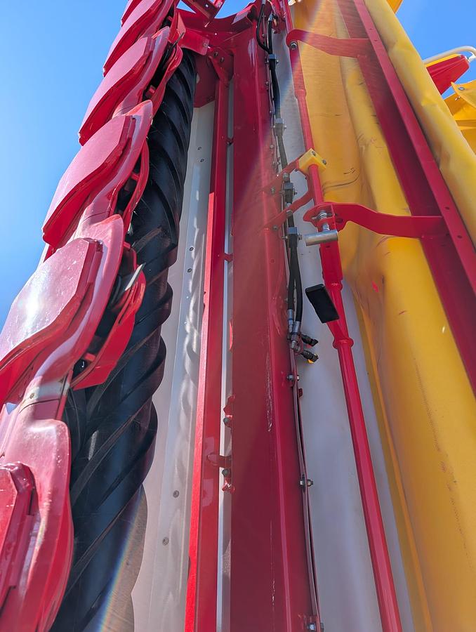 Used 2025 Pottinger NOVACAT V 10000