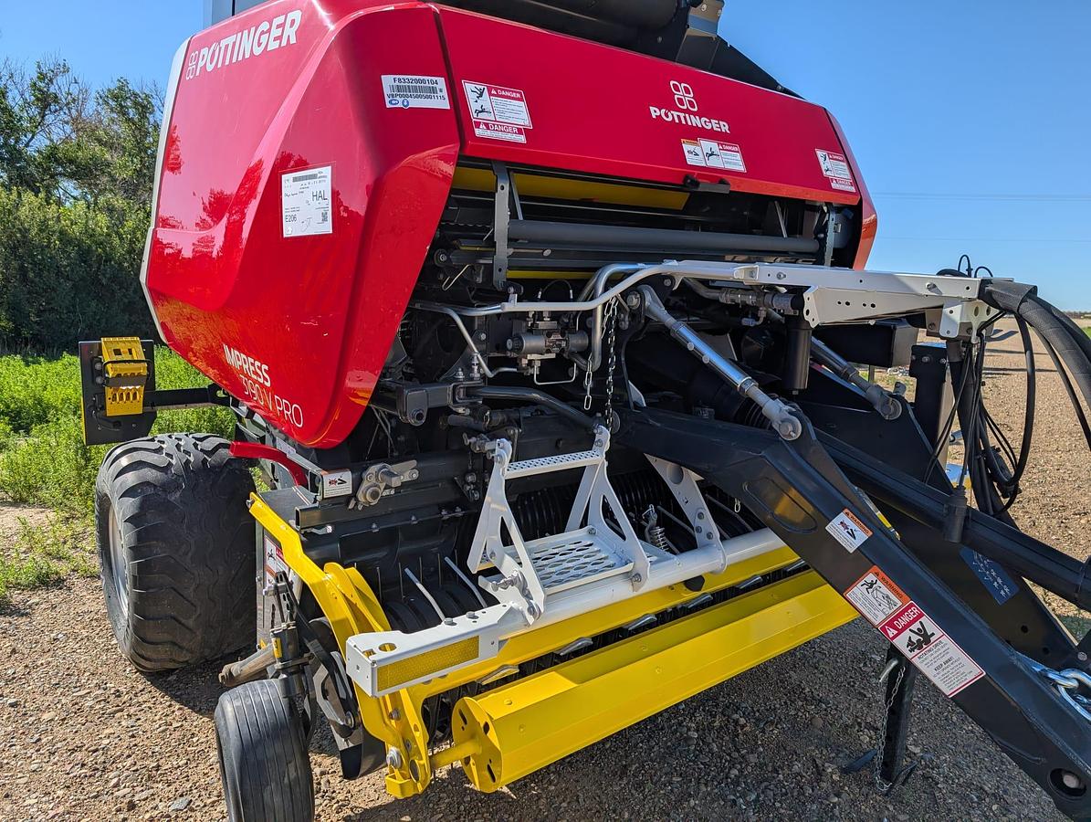 Used 2025 Pottinger Impress 3190 V Pro