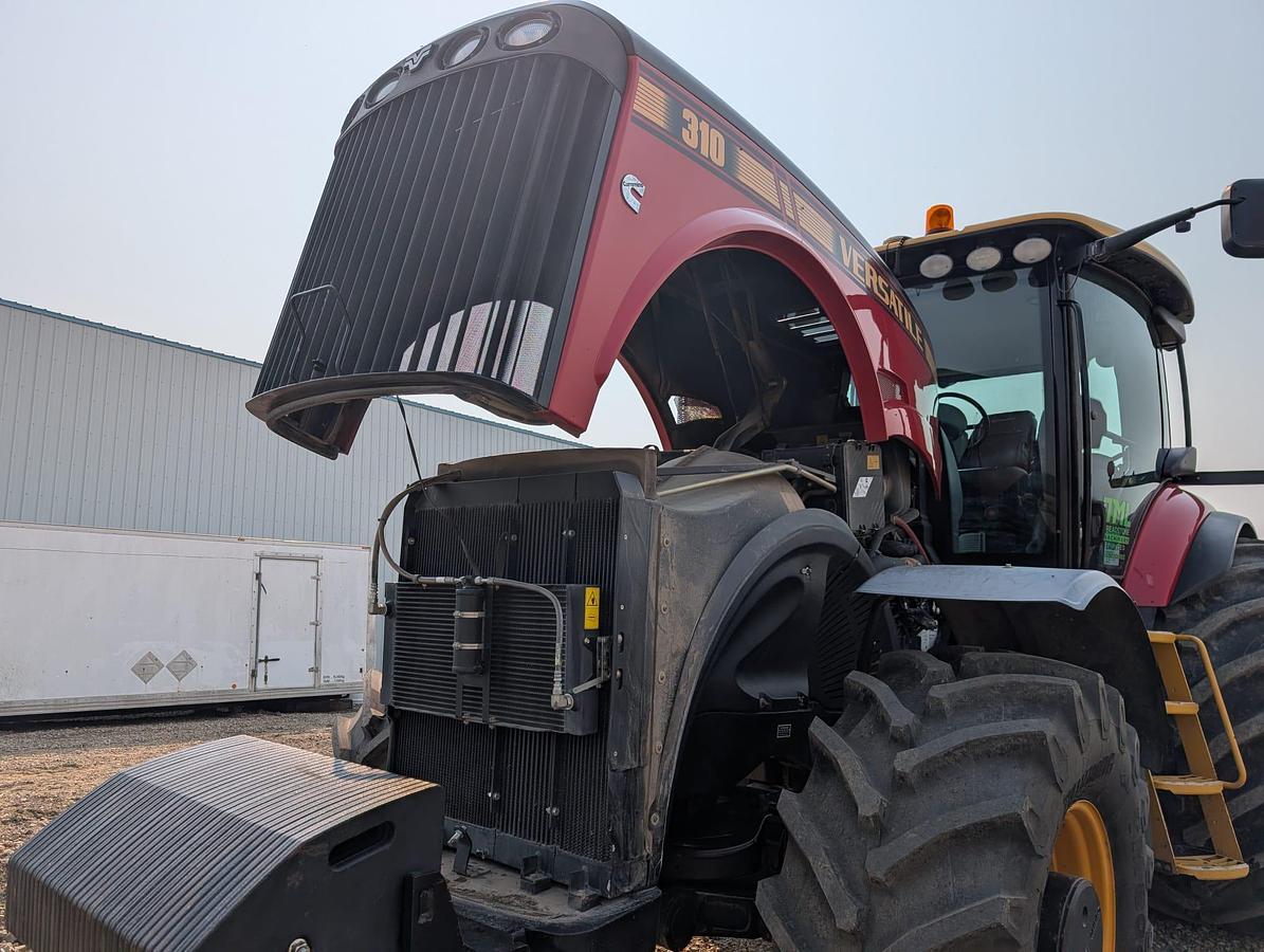 Used Versatile 310 MFWD