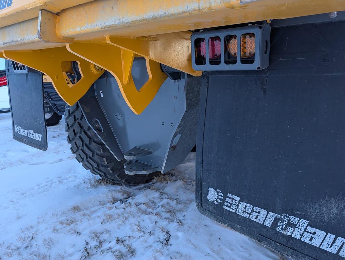 Used 2024 Bearclaw 40T Construction Trailer