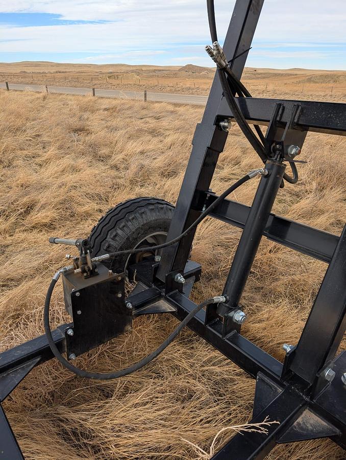 2024 RED RHINO 30 FT