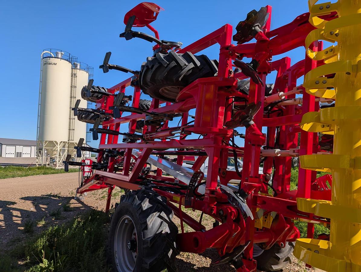 2025 Pottinger Terria 6040