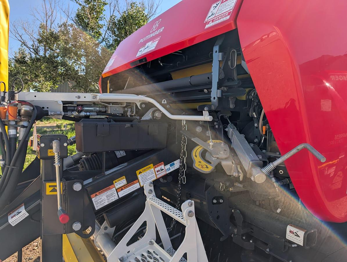 Used 2025 Pottinger Impress 3160 VC Pro