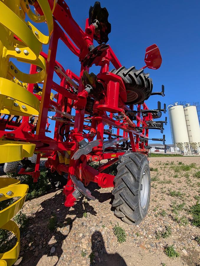 2025 Pottinger Terria 6040