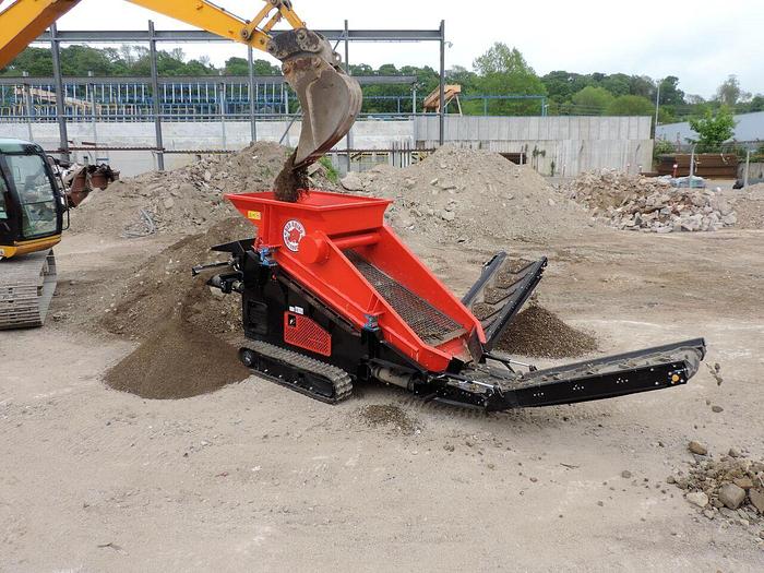 2023 RED RHINO 3-WAY SCREEN