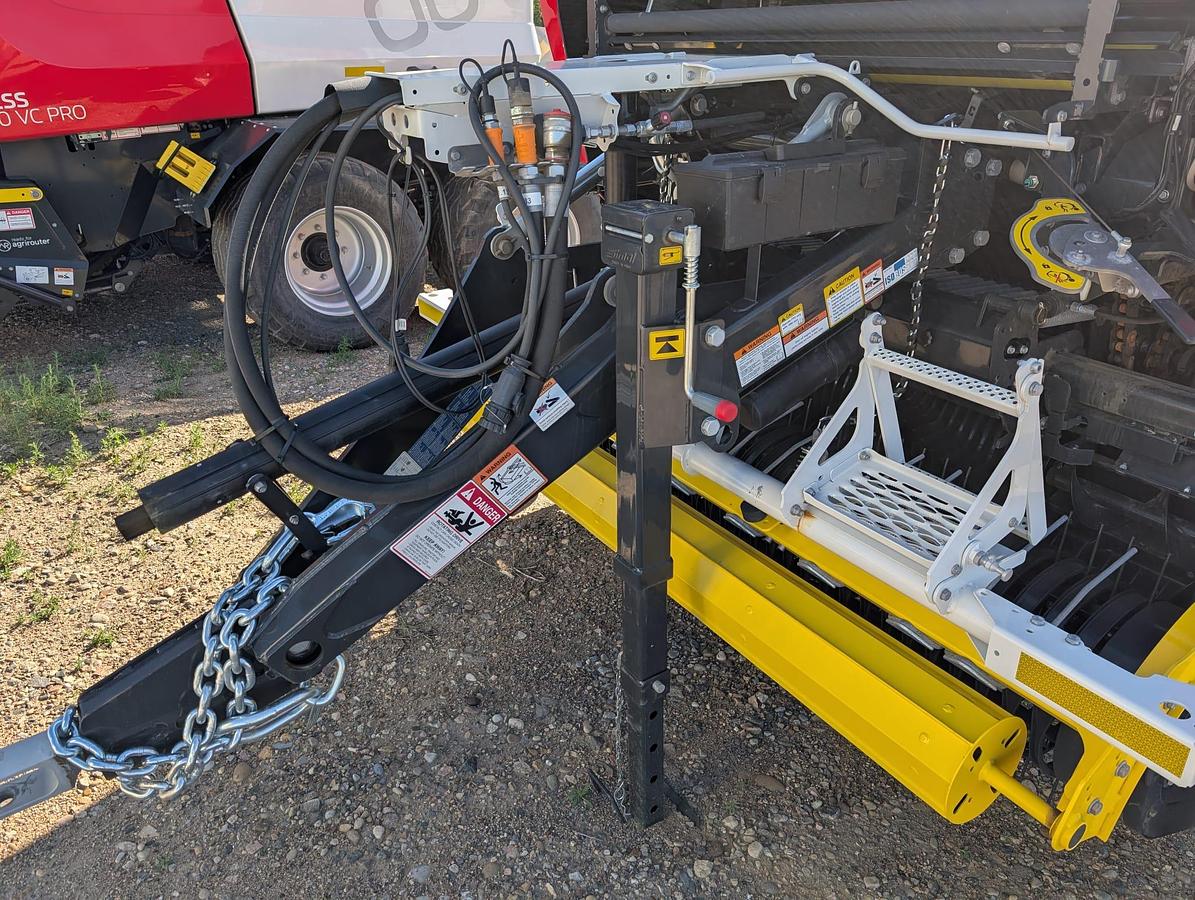 Used 2025 Pottinger Impress 3190 V Pro