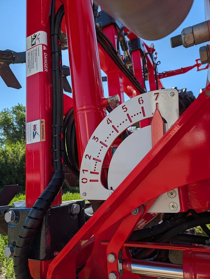 2025 Pottinger Terria 6040