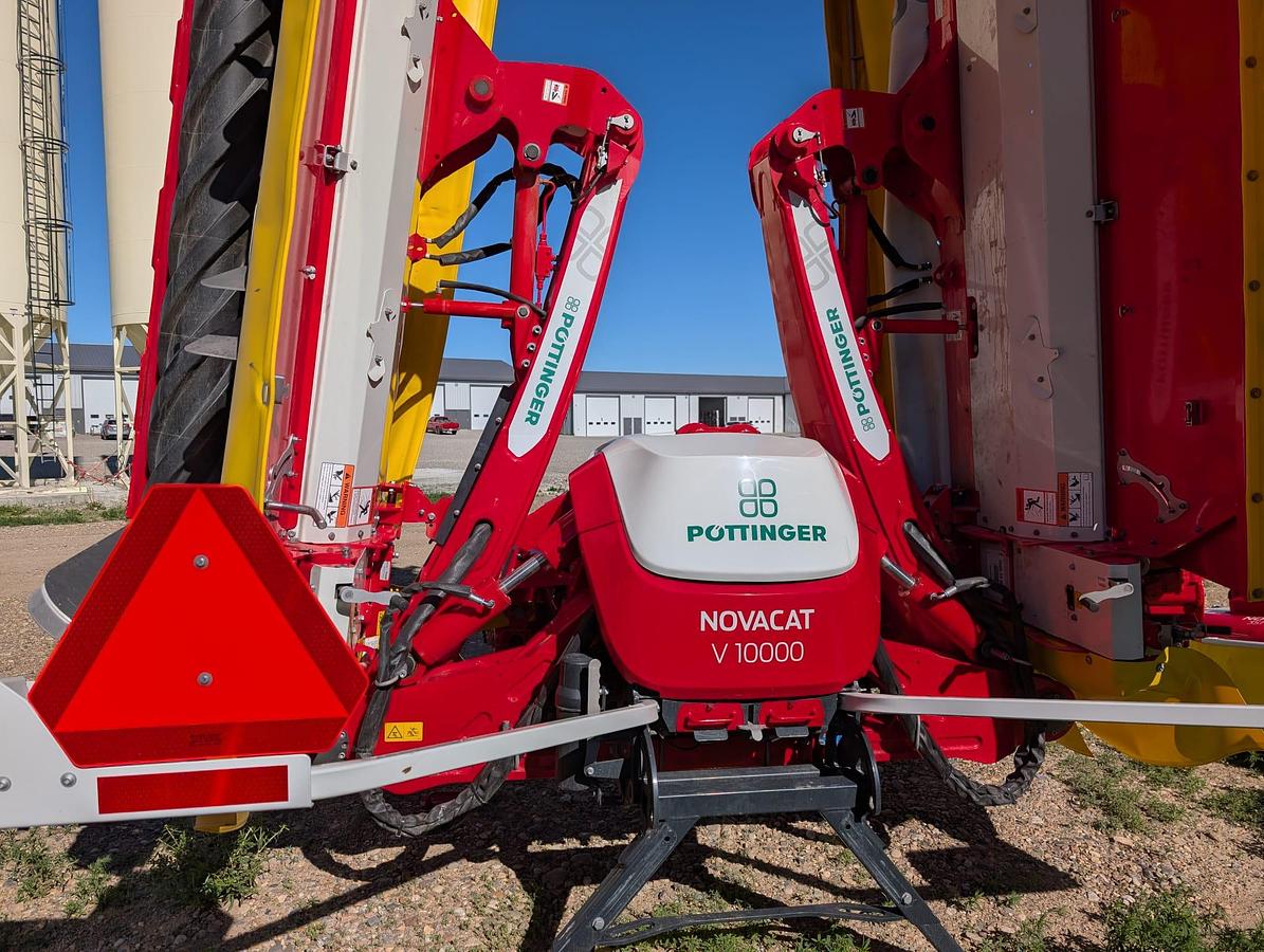 Used 2025 Pottinger NOVACAT V 10000