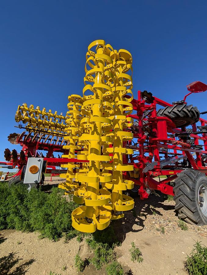 2025 Pottinger Terria 6040