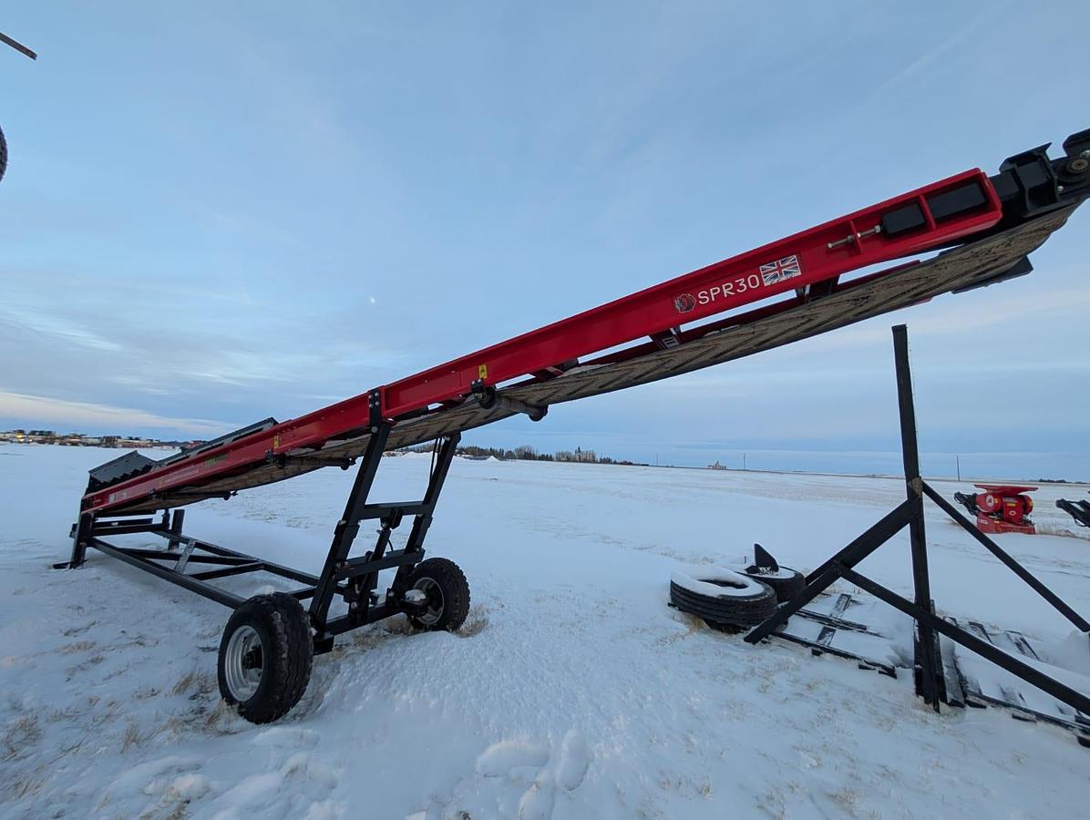 2024 RED RHINO 30 FT