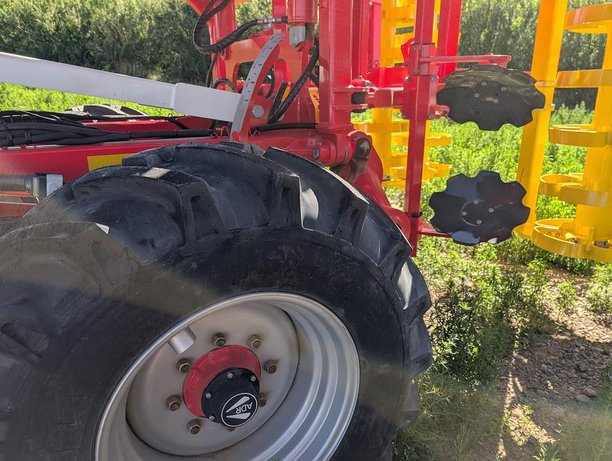 2025 Pottinger Terria 6040