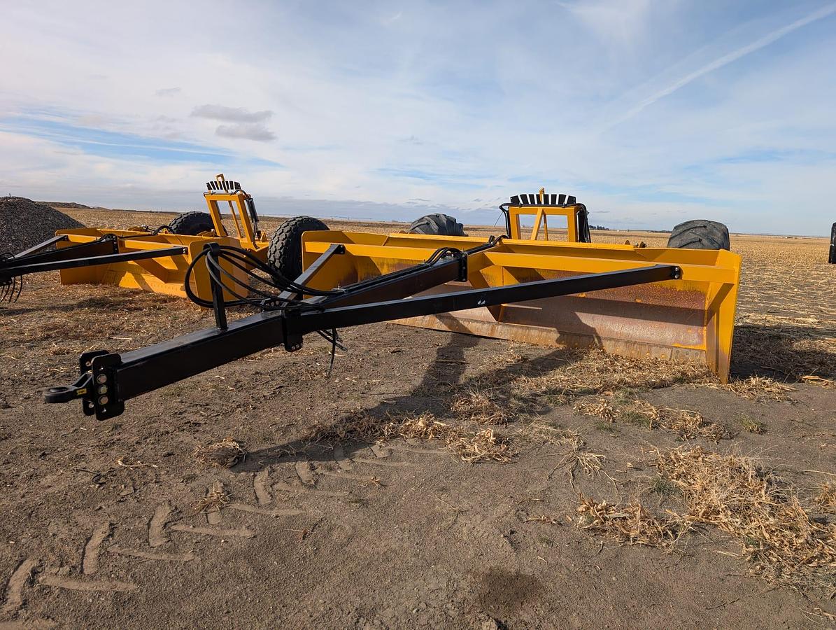 Used Custom Built 17 Ft Box Scraper
