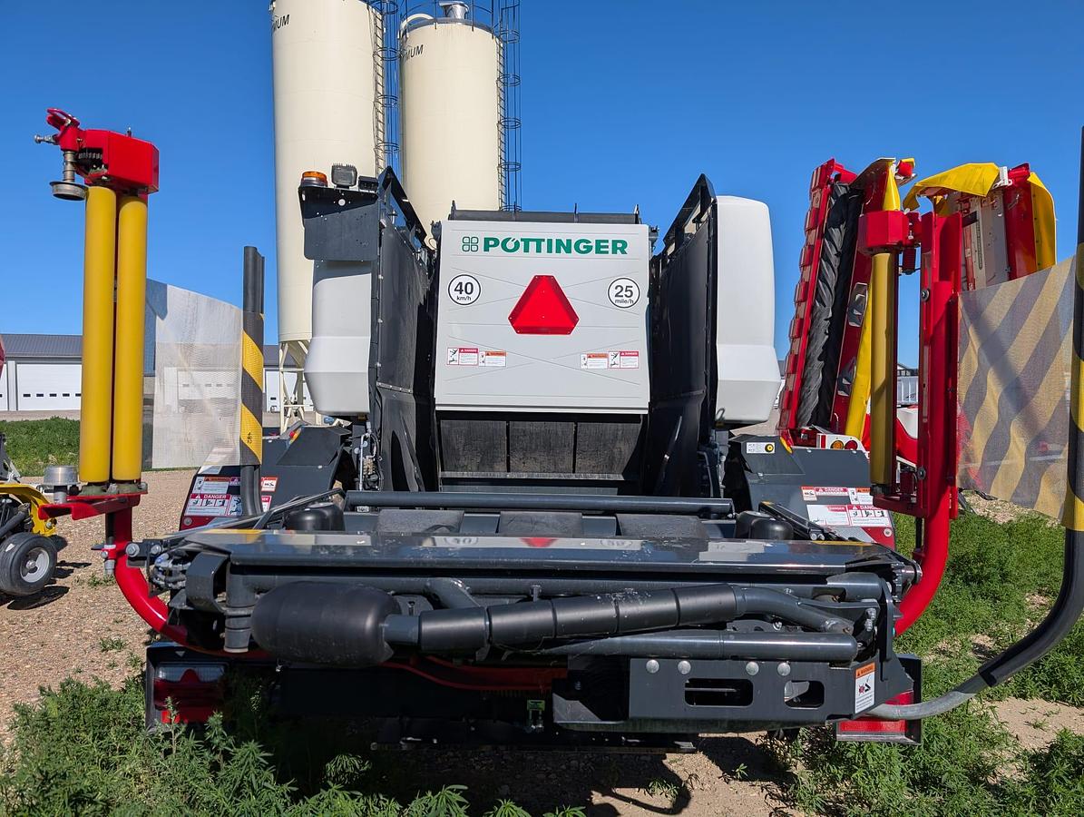 Used 2025 Pottinger Impress 3160 VC Pro