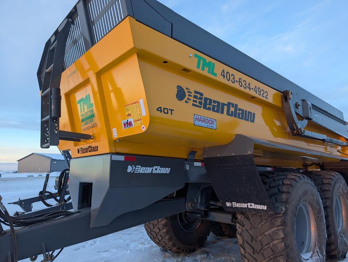 Used 2024 Bearclaw 40T Construction Trailer