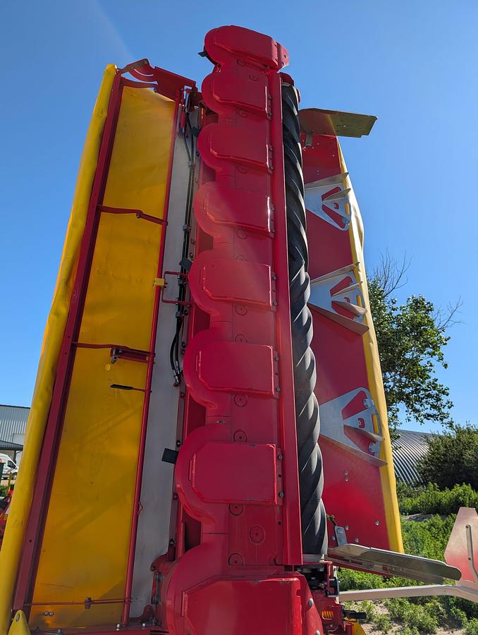 Used 2025 Pottinger NOVACAT V 10000