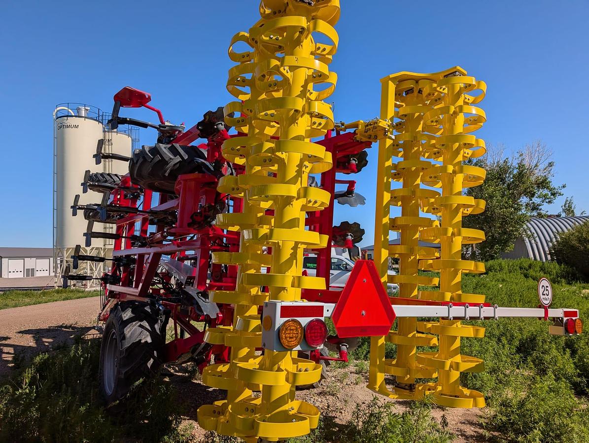 2025 Pottinger Terria 6040