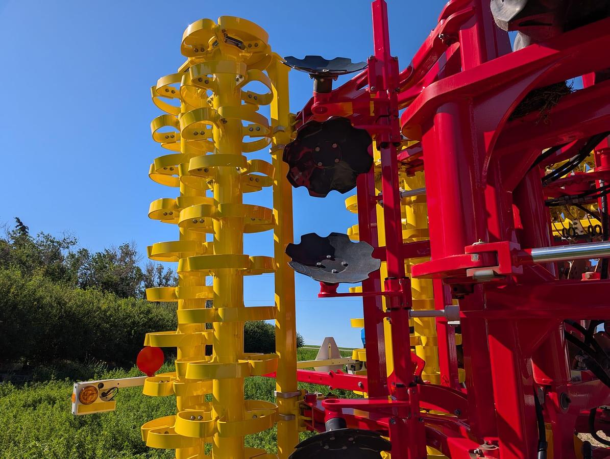2025 Pottinger Terria 6040