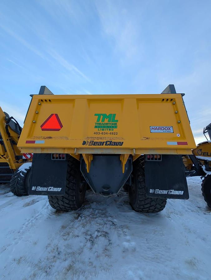 Used 2024 Bearclaw 40T Construction Trailer