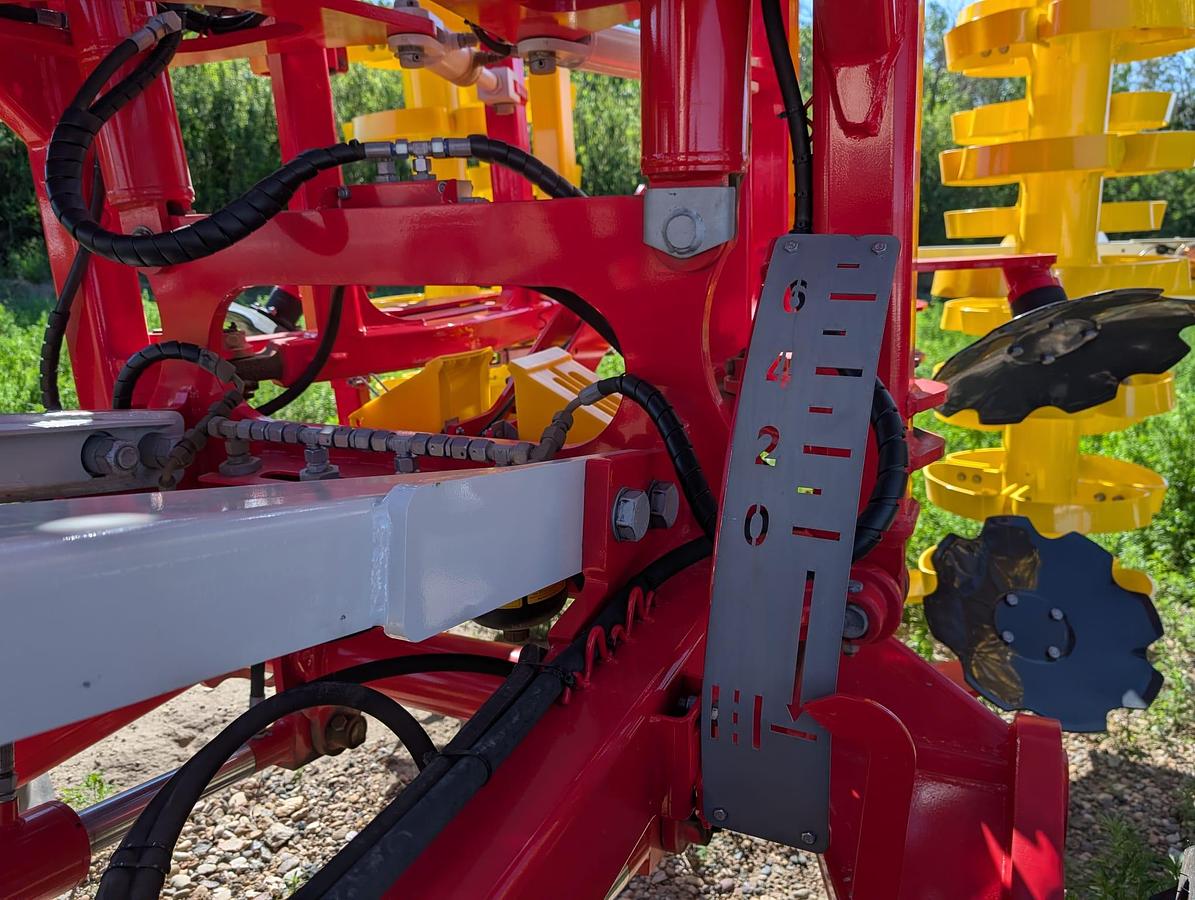 2025 Pottinger Terria 6040