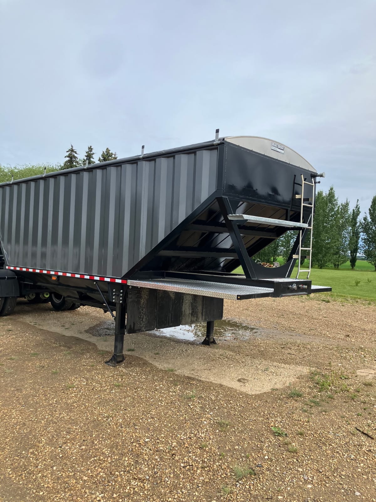 Refurbished 2026 Custom Built Super B Grain Trailer