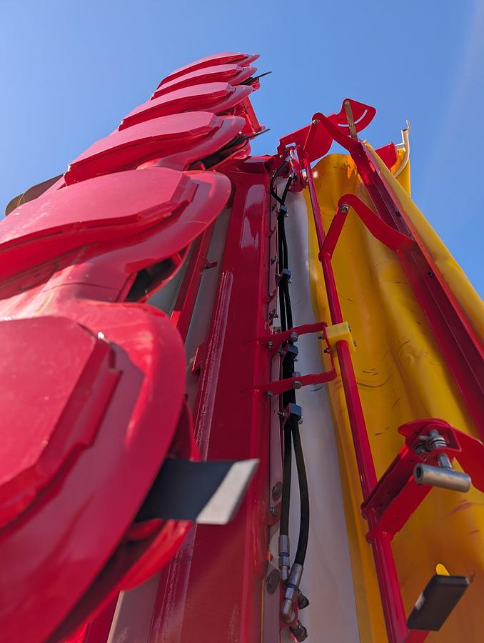 Used 2025 Pottinger NOVACAT V 10000