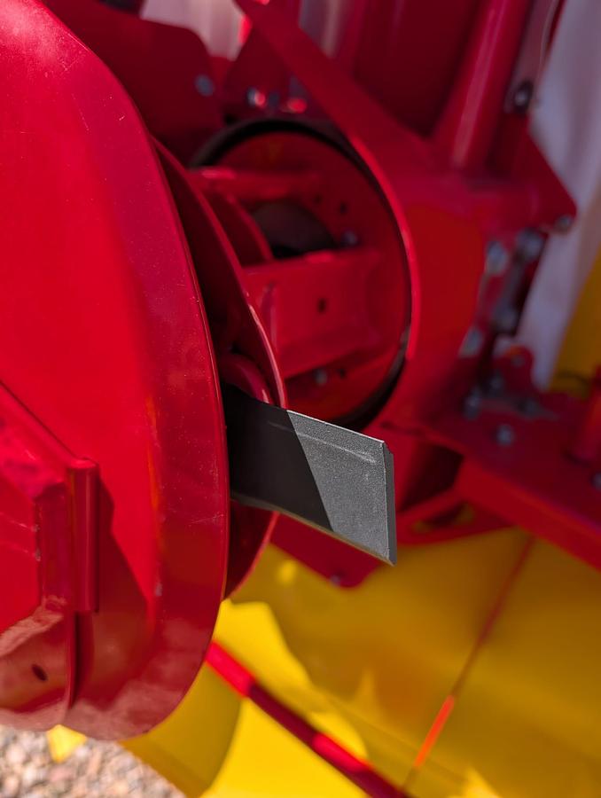 Used 2025 Pottinger NOVACAT V 10000