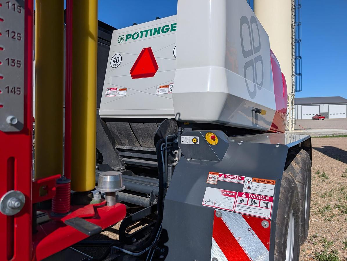 Used 2025 Pottinger Impress 3160 VC Pro