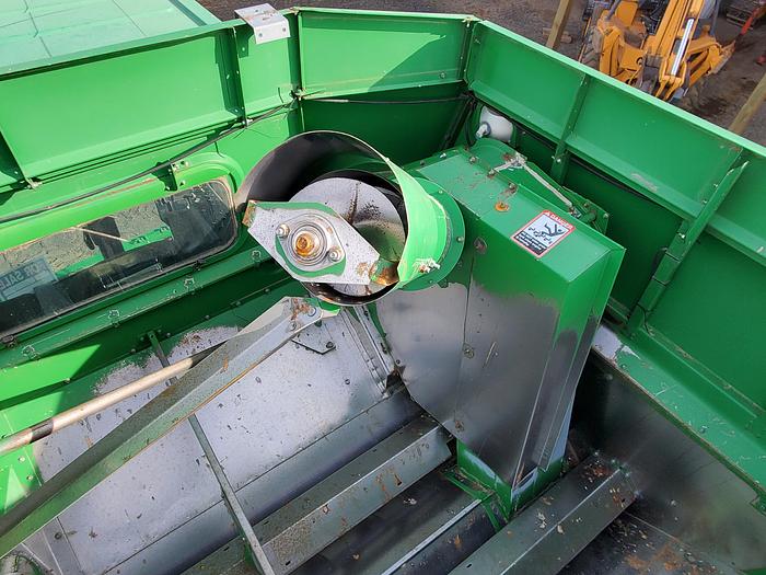 Used ** Auction ** 1996 John Deere 9500 SideHill Combine w/ 25' Header