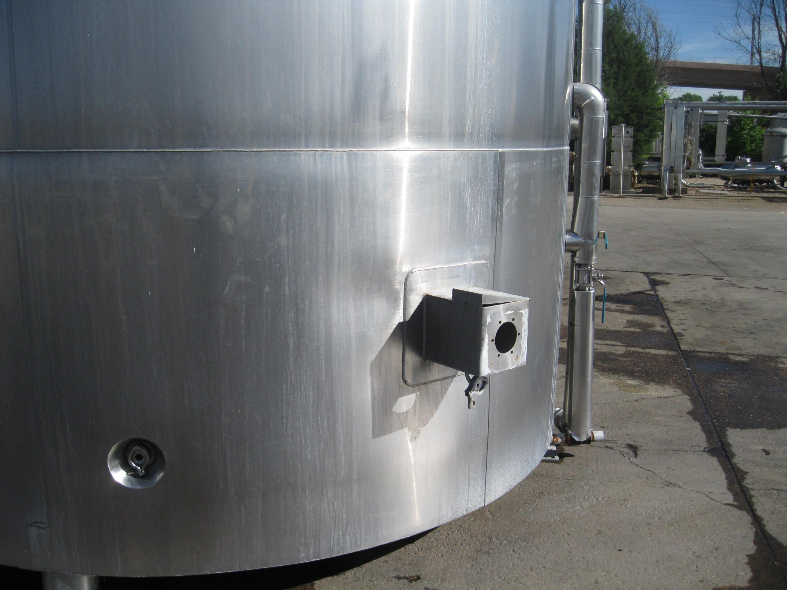 Usado 5000 GALLON STORAGE TANK