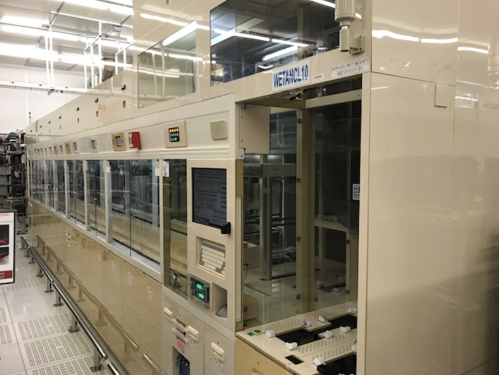 Used DEVICEENG WET Clean Strip Benches