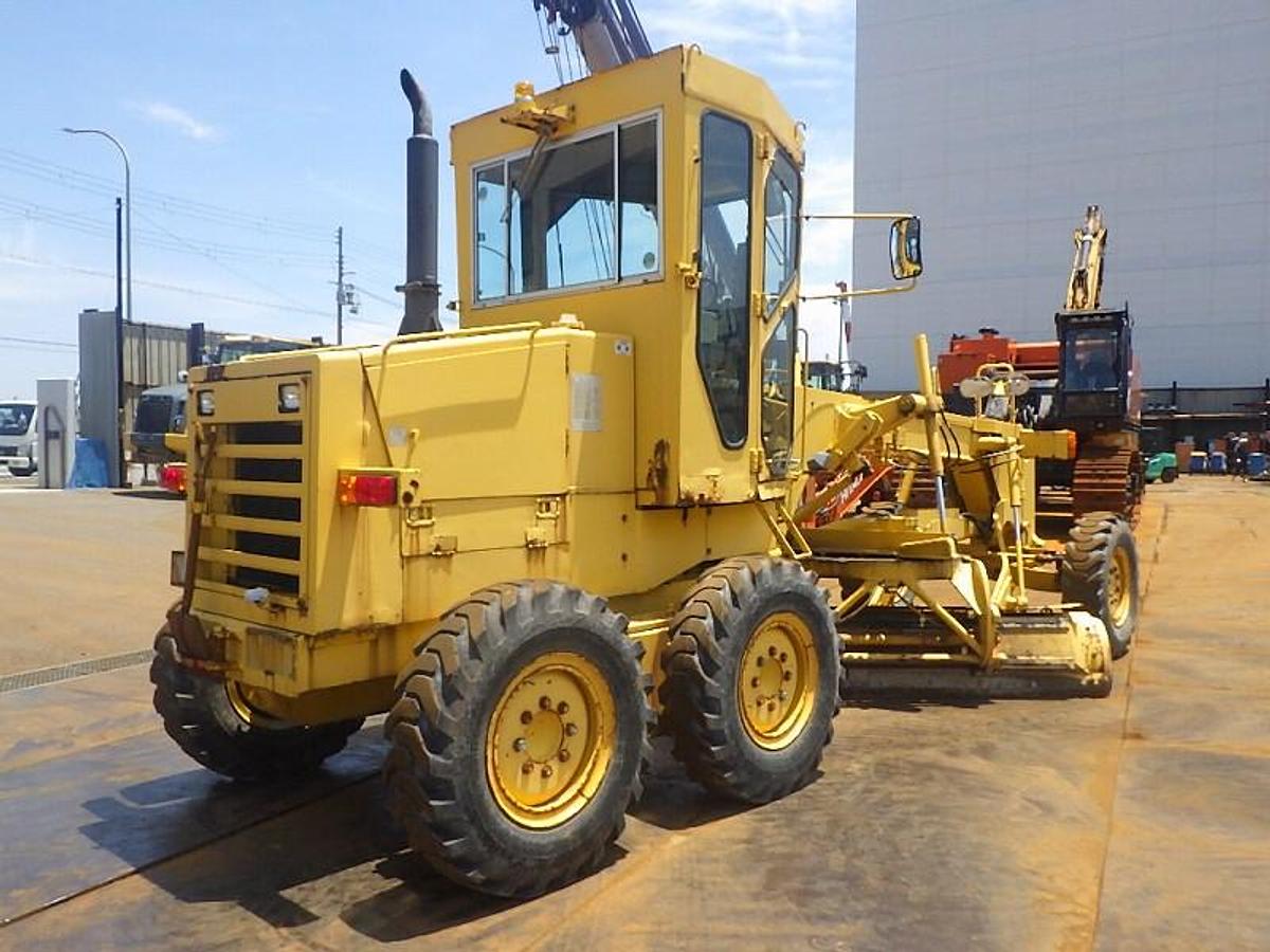 Used 1993 KOMATSU GD405A-2