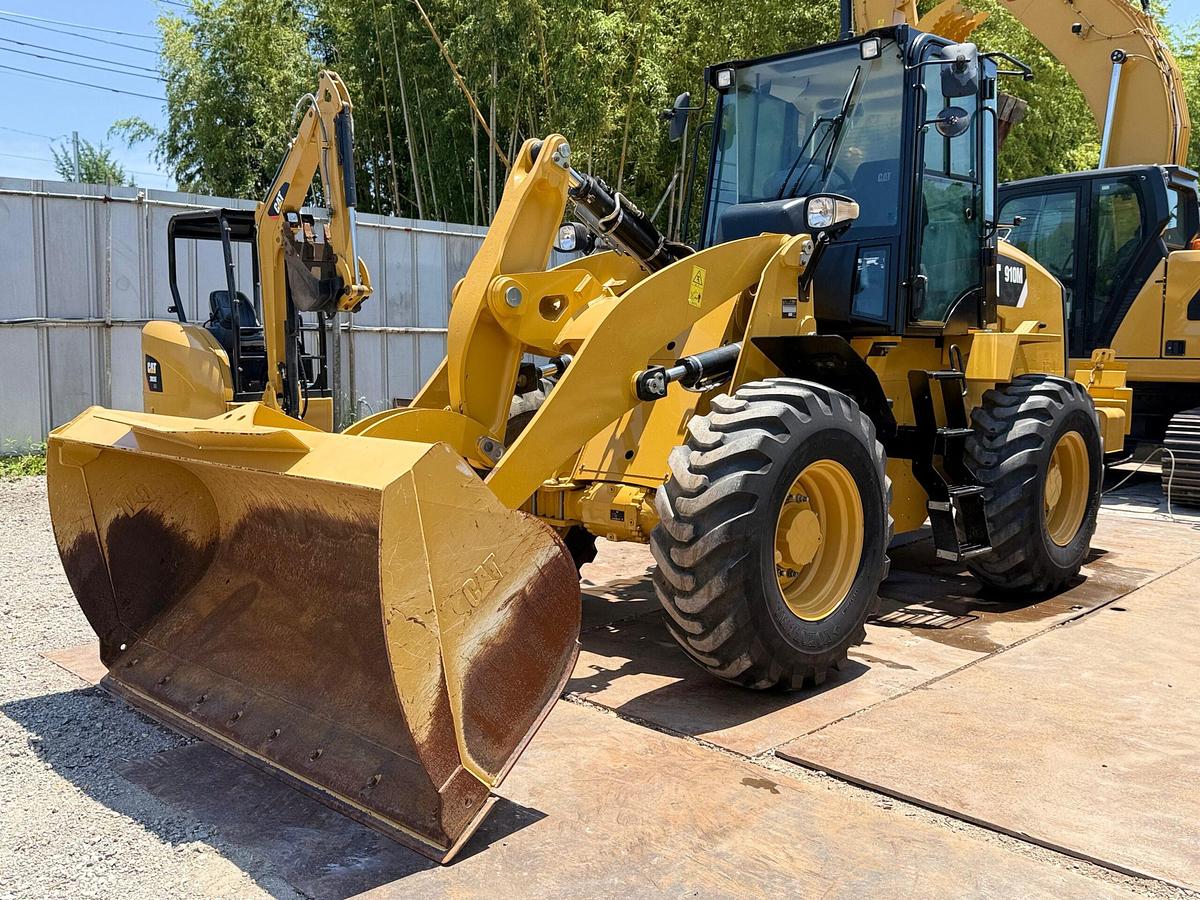 Used 2018 CAT 910M