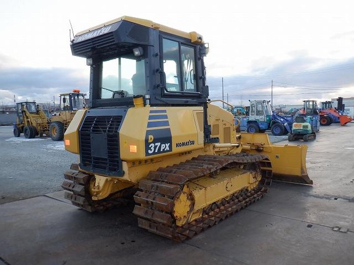 Used KOMATSU D37PX-23