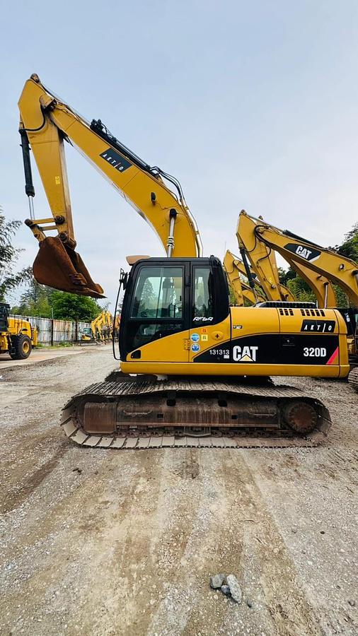 Used 2012 Cat 320D