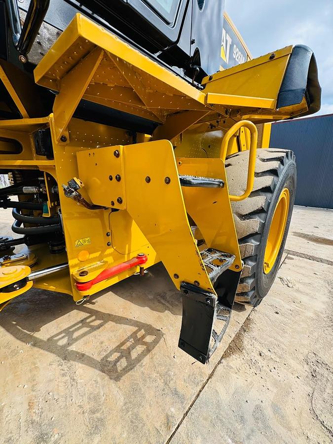 Used 2016 Cat 926M