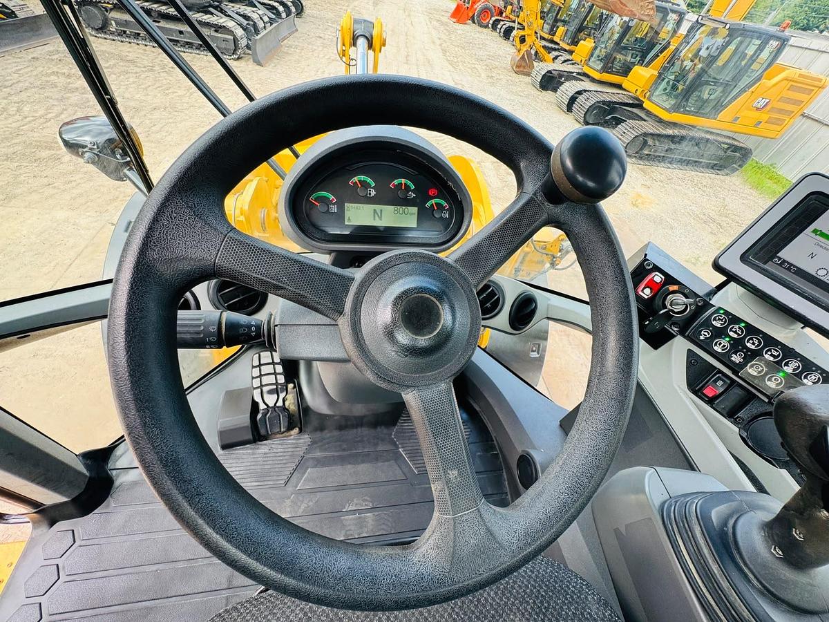Used 2016 Cat 926M
