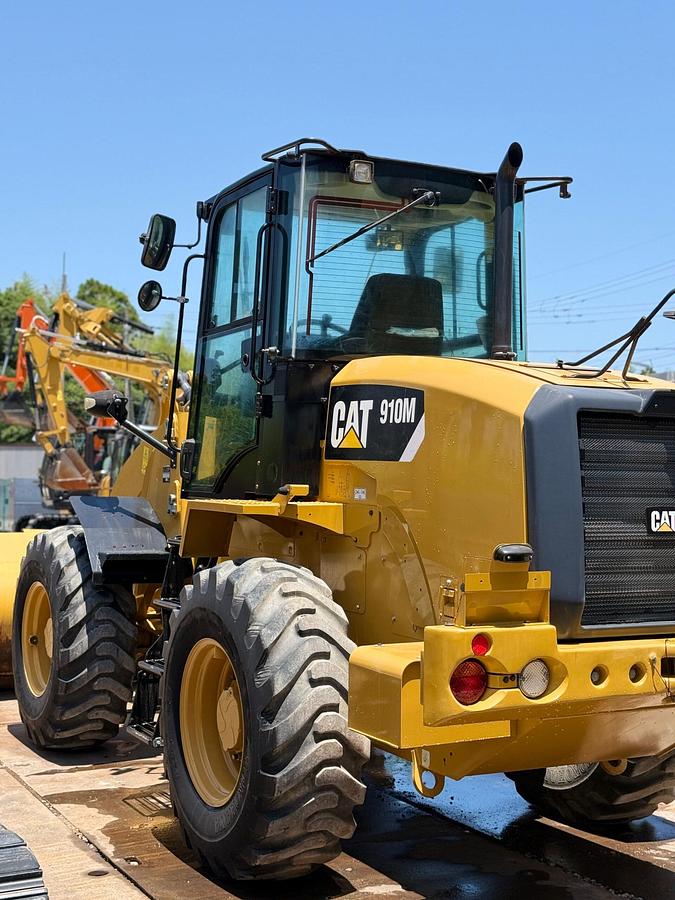 Used 2018 CAT 910M